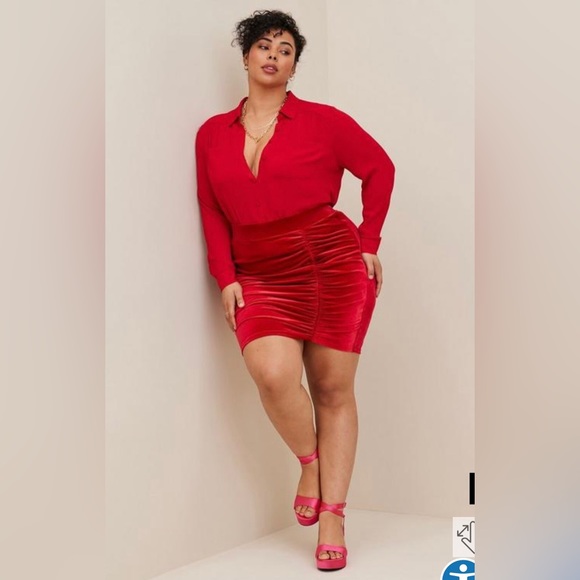 Torrid sz 5 red blouse NWT - Picture 2 of 9